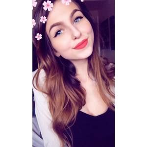 Meet your Posher, Alexis